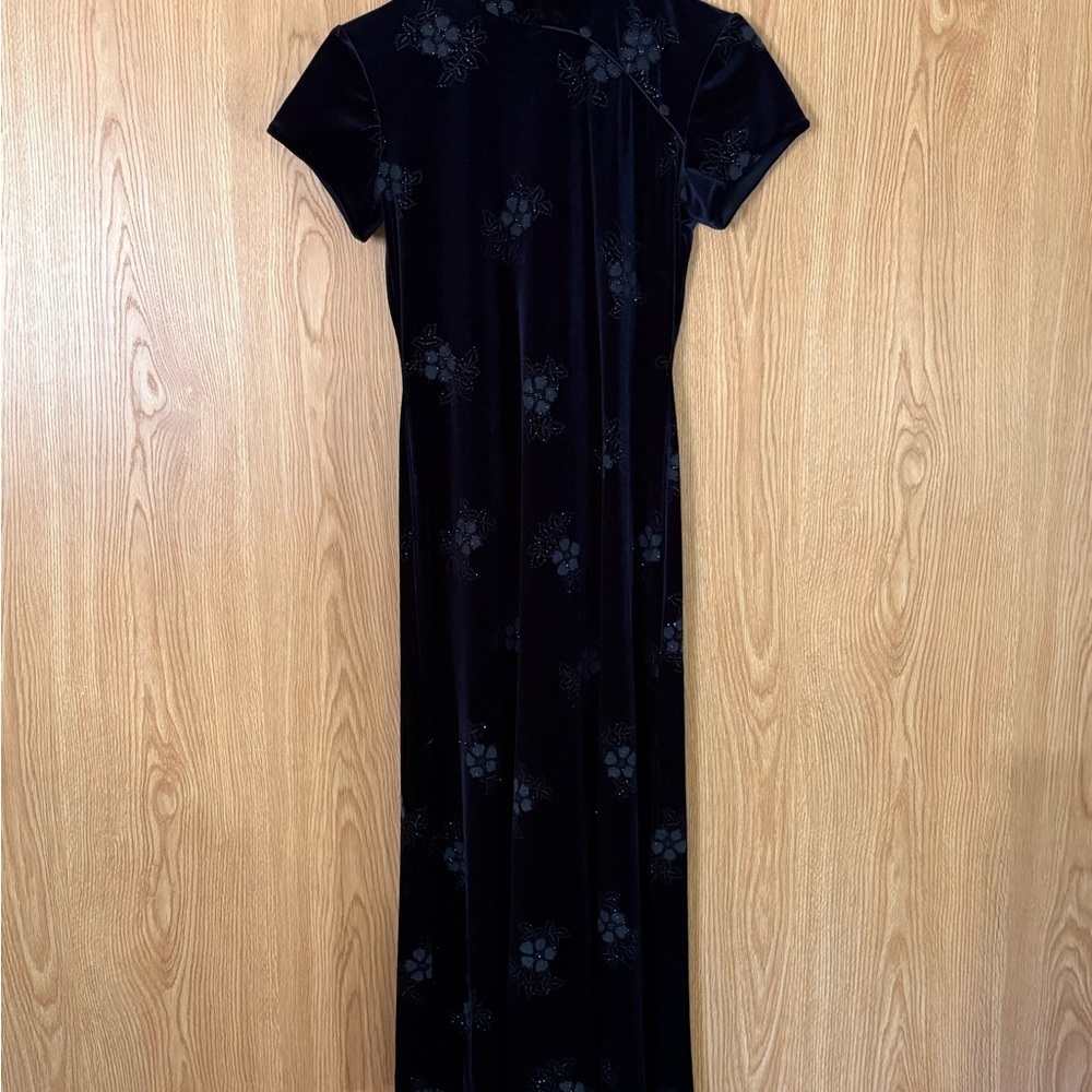 S.L. Fashions Black Velvet Floral Gown